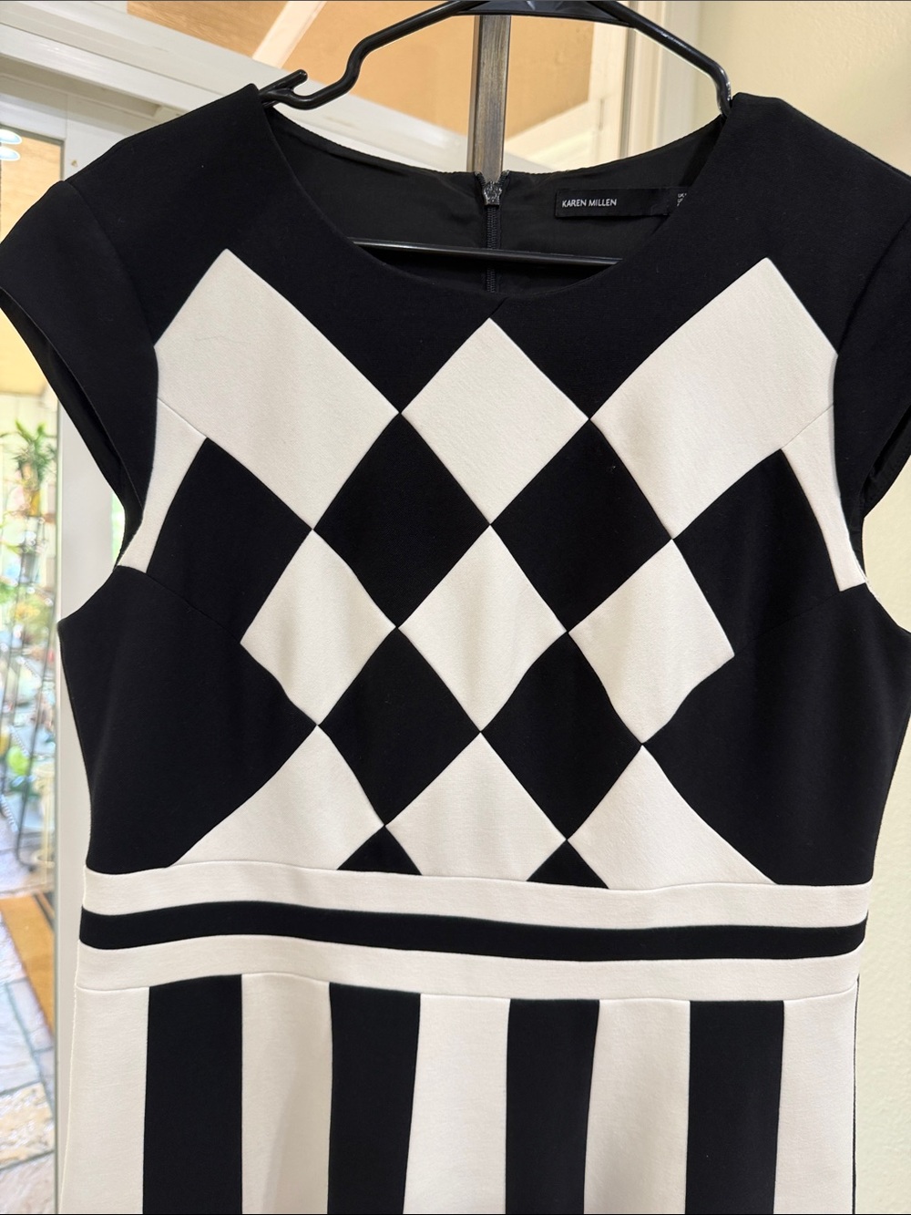Karen Millen Black and White Mini Dress - Picture 3 of 8